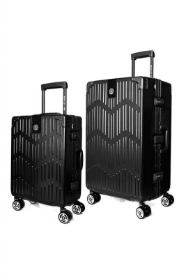 型号: BL-L120911-26+20◆  20+26英寸-黑色家徽款铝框拉杆箱◆ 尺寸：58×37×22 公分(20')71×45×27 公分(26')◆ 重量：4.0公斤(20')6.5 公斤(26')◆ 材质：外框PC / 铝合金手推车手柄 / 耐压，防水◆ 特点： 防撞角设计 / 多钉加固设计 / 360度转向静音轮 / 全球TSA双锁 / 防尘罩◆ 定价:￥7388